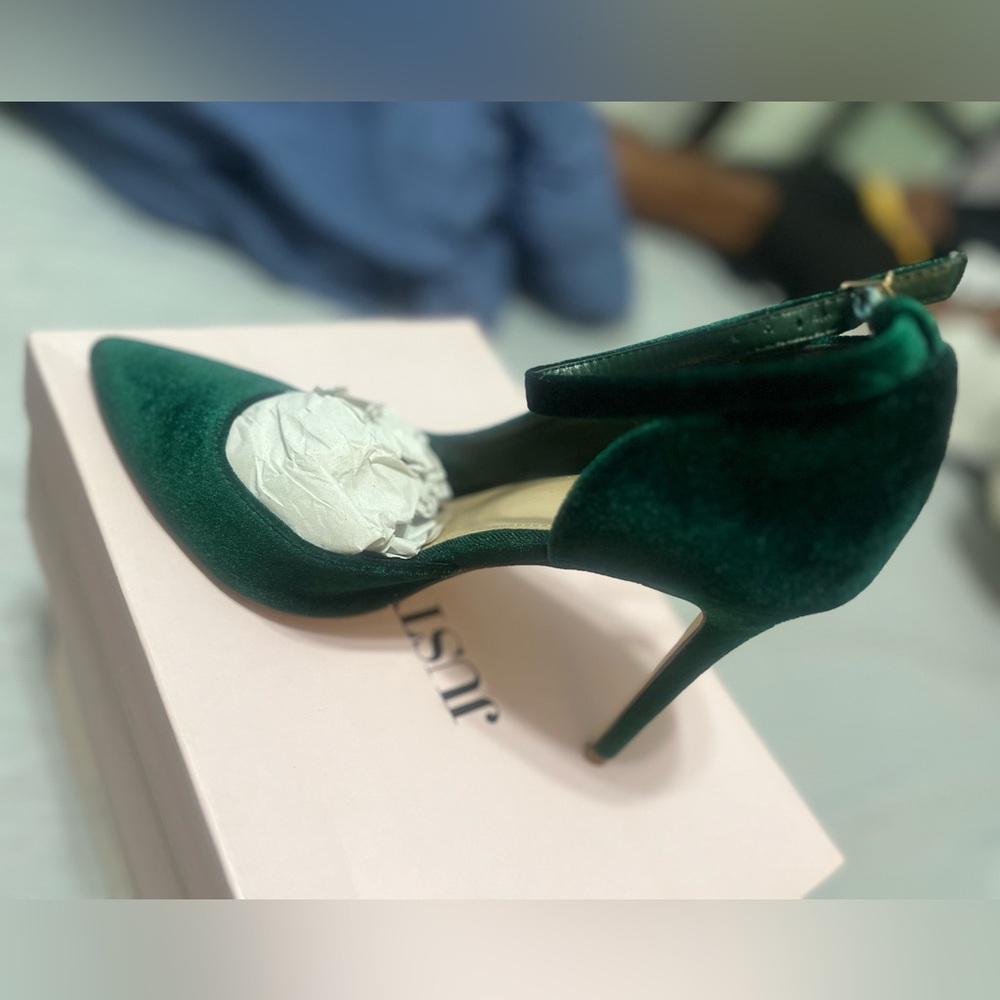Pumps - Picture 3 of 4